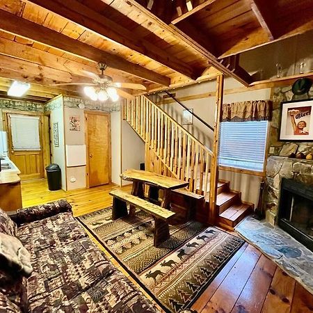 Oktoberfest Themed Cabin In Woods Stream #14 Helen Luaran gambar
