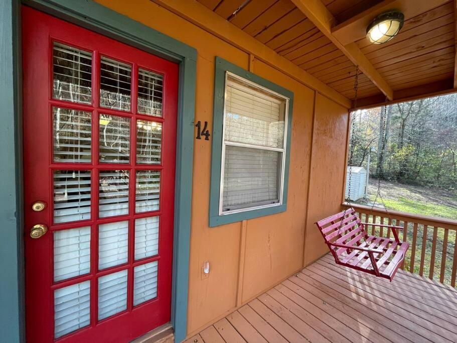 Oktoberfest Themed Cabin In Woods Stream #14 Helen Luaran gambar